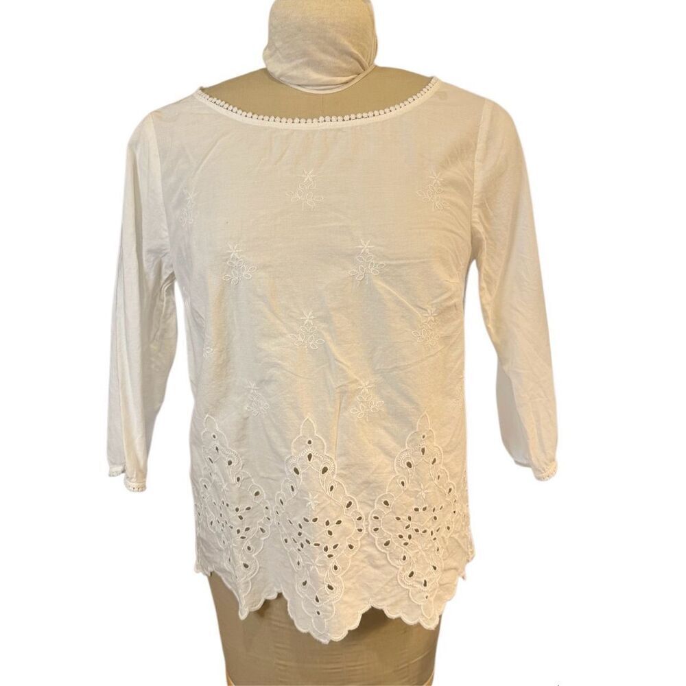 Old Navy Babydoll White Eyelet Top Lacy Medium 3/4 Sleeves Feminine